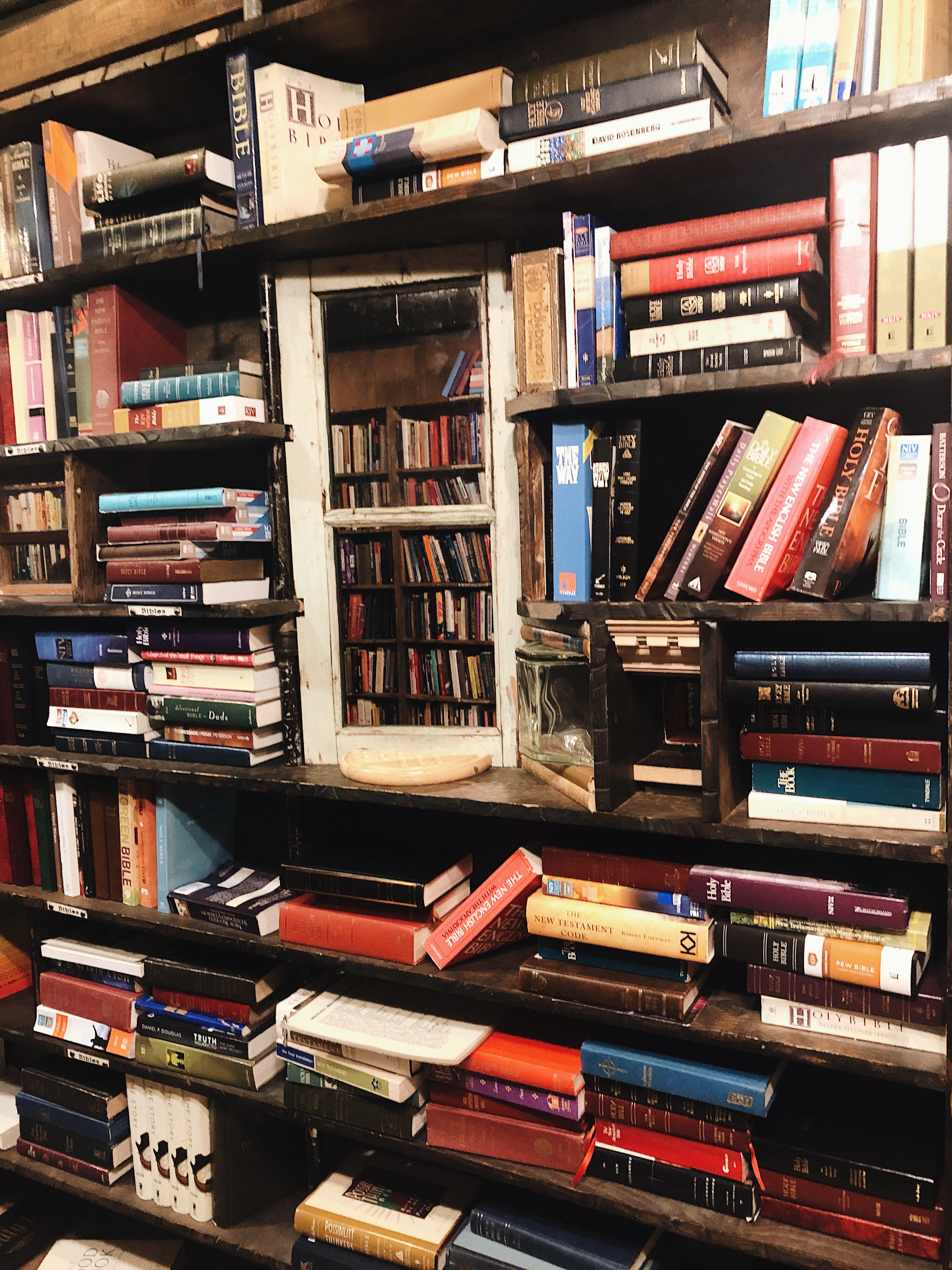 The Best Bookstore In Los Angeles - Reading Whale